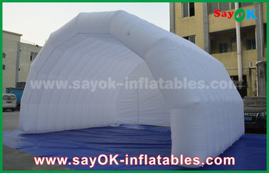 CE SGS를 광고하기 위한 캄파 공기 텐트 큰 하얀 야외 부풀게할 수 있는 공기 텐트
