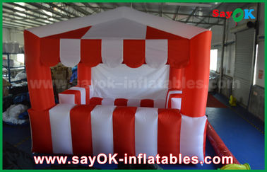 부풀게할 수 있는 집 텐트 맞춘 빨강과 이벤트 광고를 위한 하얀 부풀게할 수 있는 공기 텐트