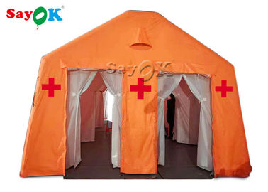 부풀게할 수 있는 응급 텐트는 환자들에서 설정하기 위해 빨리 부풀게할 수 있는 모바일 의학 격리 텐트를 구축했습니다