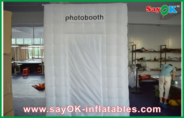 LED 라이트와 부풀게할 수 있는 큐브 텐트 2.6m 높이 하얀 정방형 강한 옥스퍼드 직물 포토부스